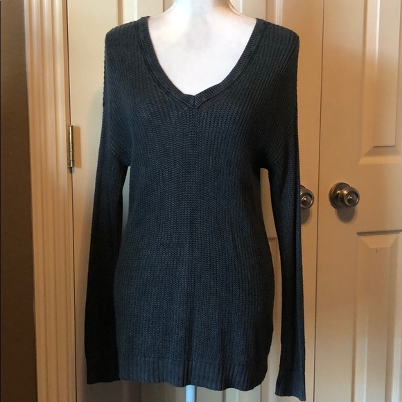 American Eagle Outfitters Sweaters - NWT! American Eagle Outfitters long sleeve sweater